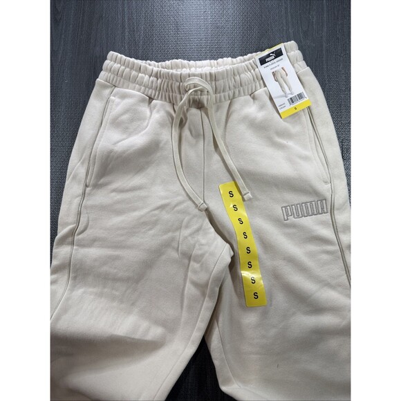 Puma Womens Fleece Jogger Sweatpants Cream Small 28” Inseam NWT - Picture 2 of 5